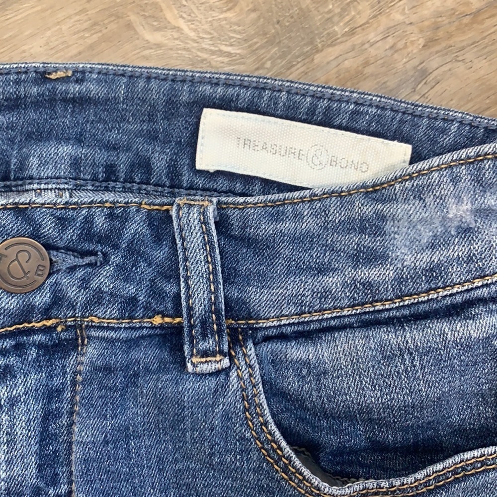 Treasure and bond Denim jean shorts​ - Picture 2 of 5